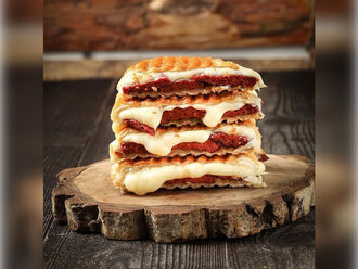 Yarım Ekmek Arası Karışık Tost görseli
