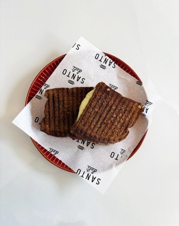 Kaşarlı Sucuklu Tost görseli