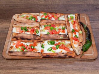 Sebzeli Pide görseli