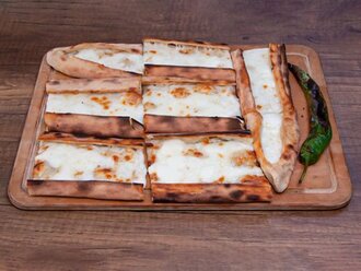 Kaşarlı Pide görseli