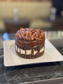 Yerfıstıklı Çikolatalı Pasta görseli