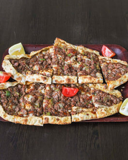 Kuşbaşılı Pide görseli