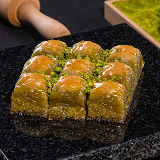 Fıstıklı Özel Tereyağlı Baklava (1 Kg.) görseli