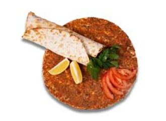 Lahmacun görseli
