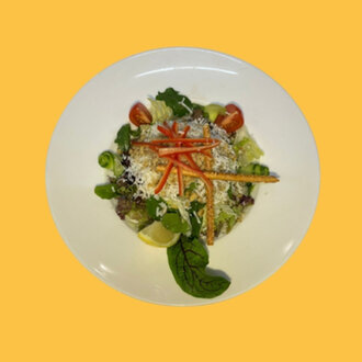 Beyaz Peynirli Kinoa Salatası görseli