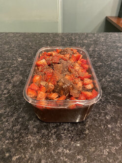 Bitter Çikolatalı Çilekli Profiterol (1 Kg.) görseli