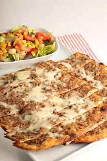 Kıymalı Mantarlı Kaşarlı görseli