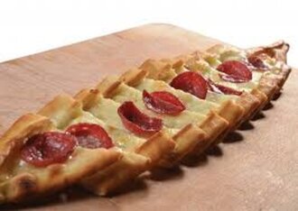 Sucuklu Pide (90 Cm) görseli