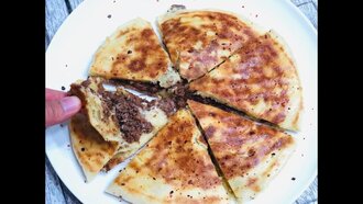 Klasik Ekmek Kavurma Kaşarlı Tost görseli