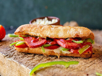 Kaşarlı Sucuk Ekmek görseli