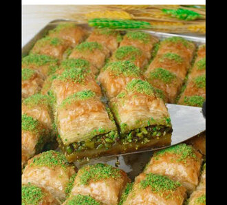 Fıstıklı Baklava (1 Kg.) görseli
