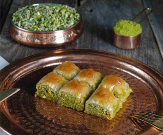 Tereyağlı Fıstıklı Özel Baklava (500 Gr.) görseli