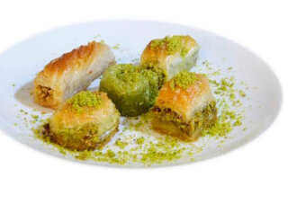 Karışık Baklava (1 Kg.) görseli