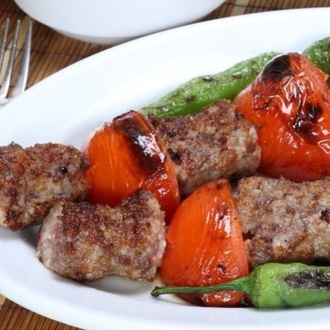 Domatesli Kebap görseli