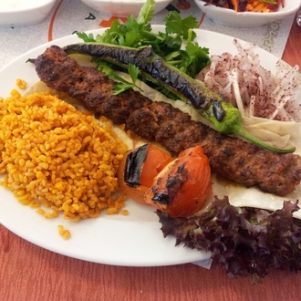 Acısız Kebap (1,5 Porsiyon) görseli