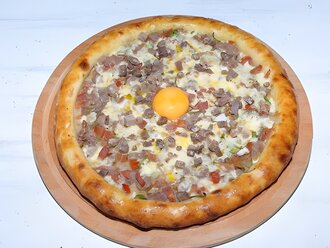 Menü Karadeniz Kavurmalı Pide (Yuvarlak) görseli