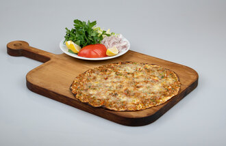 Kaşarlı Lahmacun görseli