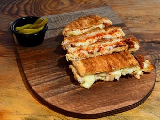 Tam Ekmek Arası Çift Kaşarlı Tost görseli