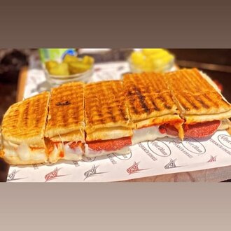 3/4 Ekmek Arası Sucuklu Kaşarlı Double Tost görseli