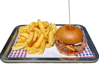 Trüflü Füme Smash Burger & Kaşık Patates Kızartması görseli