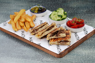 Kavurmalı Bazlama Tost görseli
