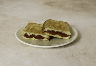 Sucuklu Kaşarlı Tost görseli
