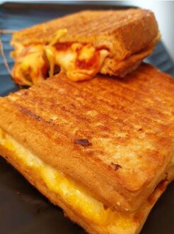 Hindi Füme & Kaşarlı  Ayvalık  Tost görseli