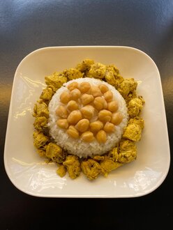 Köri Baharatlı Tavuk & Pirinç Pilavı görseli