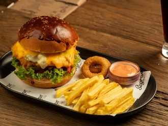 Chili Chicken Burger görseli