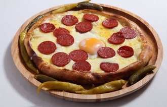Kaşarlı Sucuklu Pide (Yuvarlak) görseli