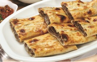 Kavurmalı Kaşarlı Pide (Kapalı) görseli