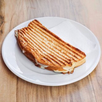 Sucuklu Ayvalık Tost görseli