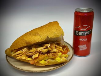 Yarım Ekmek Tavuk Döner + Sarıyer Kola görseli