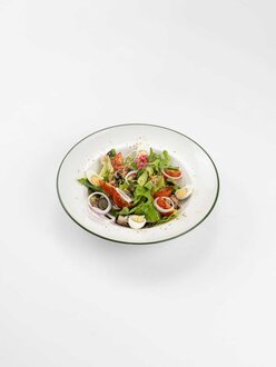 Ton Balıklı Salata (салат с тунцом) görseli