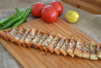 Kıymalı Yumurtalı Pide görseli