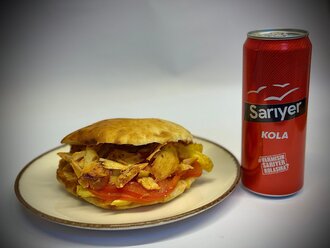 Tombik Tavuk Döner + Sarıyer Kola görseli