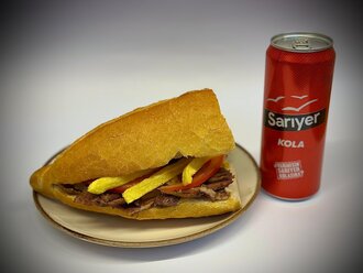 Yarım Ekmek Et Döner + Sarıyer Kola görseli