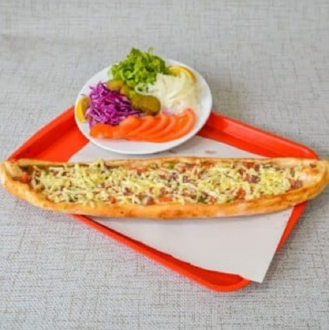 Kuşbaşılı Kaşarlı Pide görseli