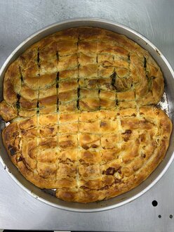 Ispanaklı Peynirli Boşnak Böreği 1 Tepsi (2,5 Kg.) görseli