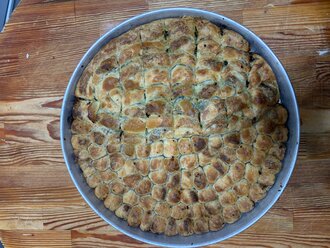 Boşnak Mantısı Ve Ispanaklı Boşnak Böreği 1 Tepsi (2.5 Kg) görseli