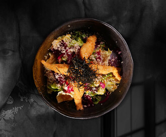 Çıtır Somonlu Kinoa Salata görseli