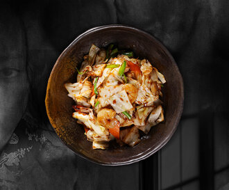 Karidesli Acılı Lahana Salata görseli