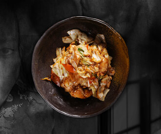 Tavuklu Acılı Lahana Salata görseli