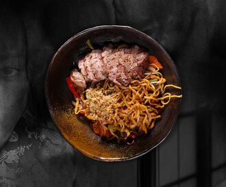 Dana Etli Teriyaki Soslu Soba görseli