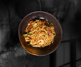 Köri Soslu 3 Lezzetli Erişte görseli