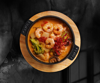 Kırmızı Köri Soslu Karides görseli