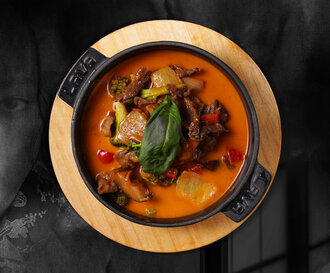 Kırmızı Köri Soslu Dana Eti görseli