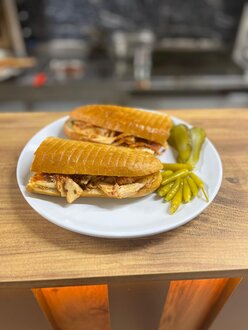 Ekmek Arası Tavuk Döner görseli