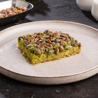 Fıstıklı Tereyağlı Kadayıf (750Gr) görseli