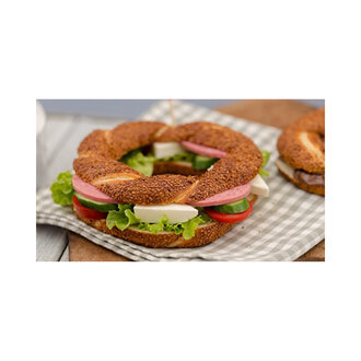 Beyaz Peynirli Salamlı Simit Tabağı görseli